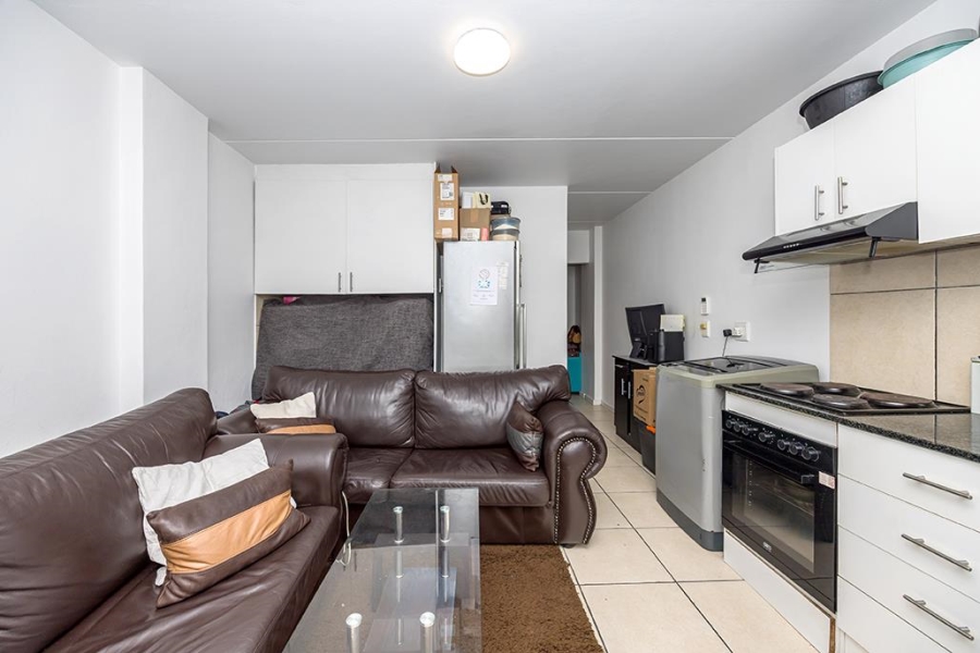 1 Bedroom Property for Sale in Maitland Western Cape